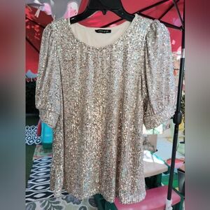 Cable & Gauge Silver Sequin Women's Top - Glitter Glamour